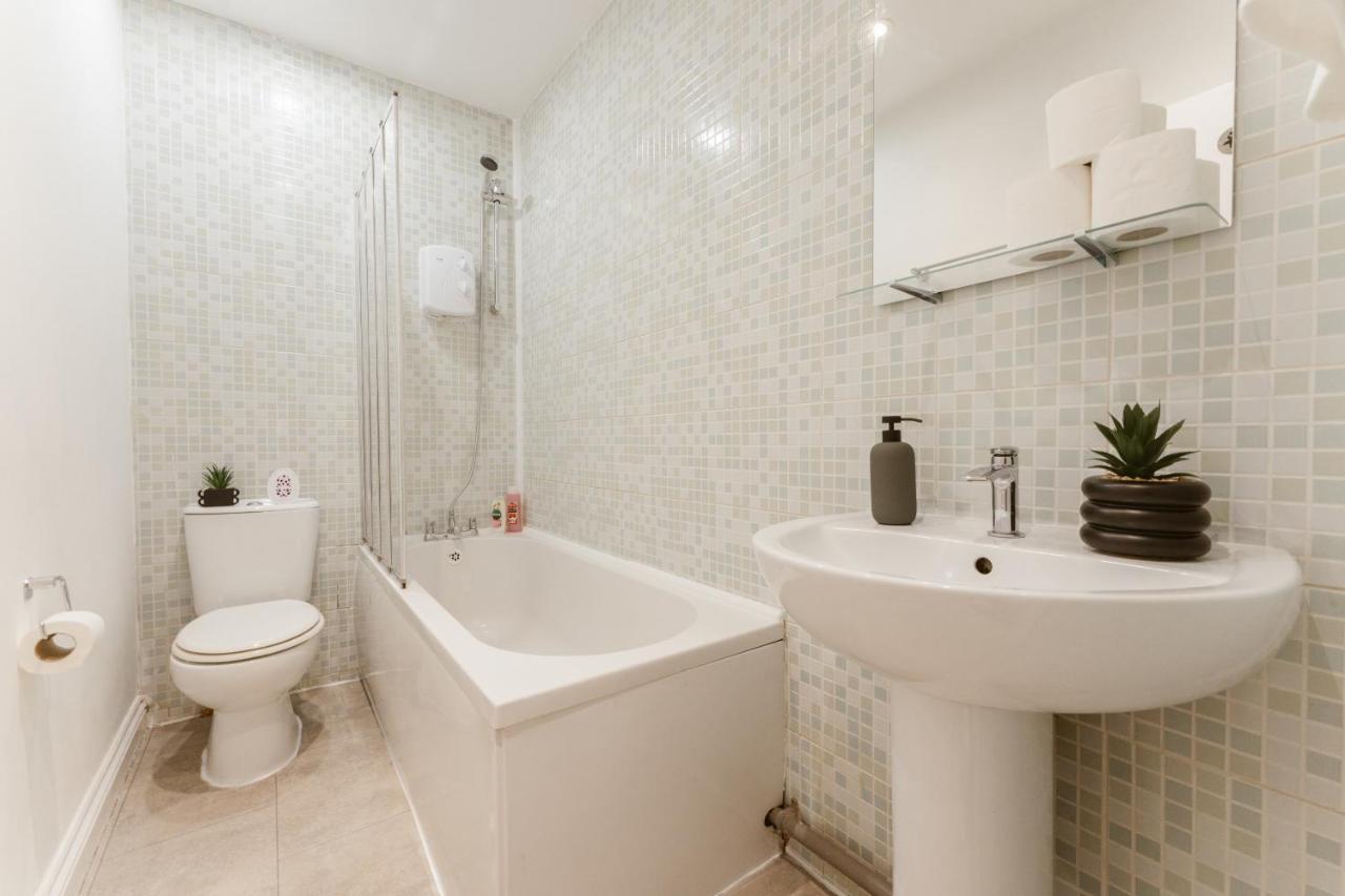 Mile End 57a Хостел Лондон